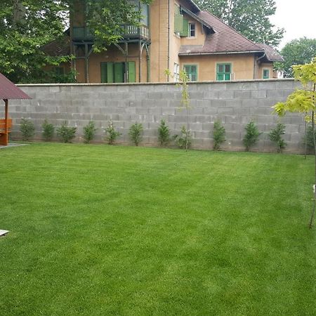 Balaton&Center Wellness Apartman Сиофок Екстериор снимка