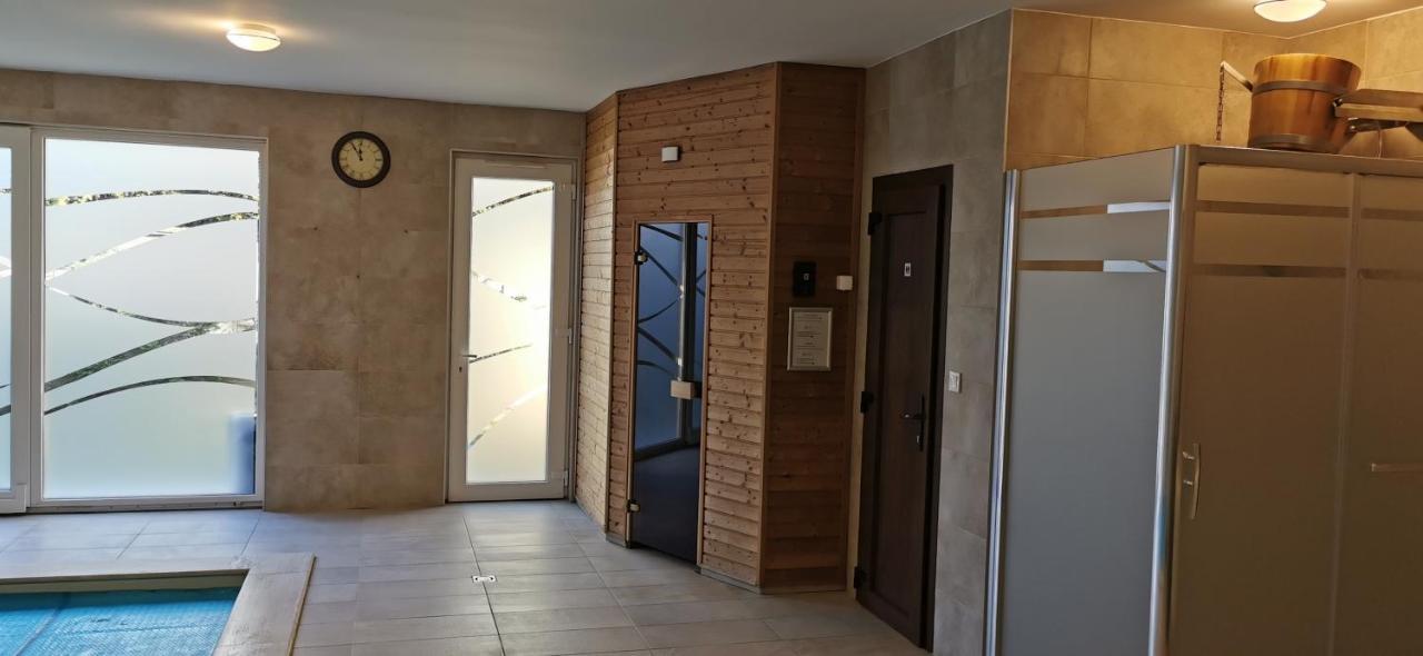 Balaton&Center Wellness Apartman Сиофок Екстериор снимка